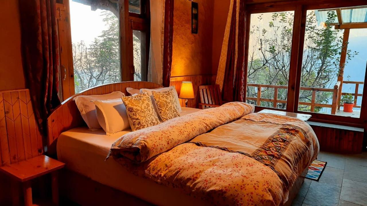 Ishan Log Huts-A Boutique Home Stay Banjar ภายนอก รูปภาพ