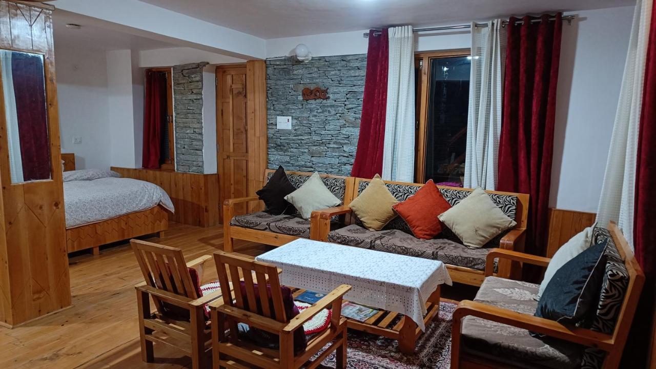 Ishan Log Huts-A Boutique Home Stay Banjar ภายนอก รูปภาพ